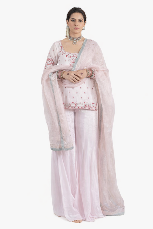 Fashionable Ethnic Set for Everyday Style