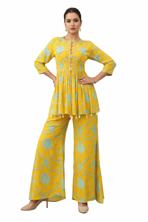 Stylish Traditional Outfit for Women